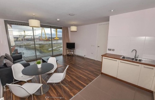 Belfast Apartment | 2 Bedroom Titanic Apartment Belfast