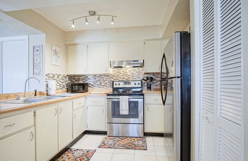 Fort Pierce Apartment | 2 Bedroom Townhouse on Hutchinson Island!
