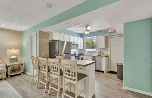 Indian River Estates House | 2 bedroom tropical pool home