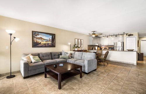 Kailua-Kona Condo | 2 Bedroom True Oceanfront with AC!