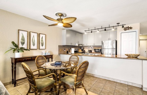 Kailua-Kona Condo | 2 Bedroom True Oceanfront with AC!
