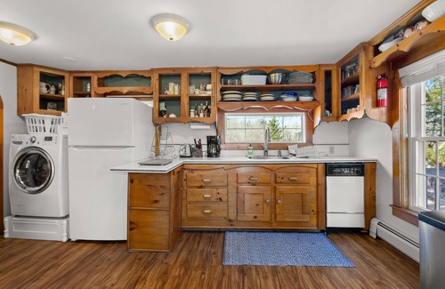 Tremont House | 2 Bedroom waterfront home in Bass Harbor!
