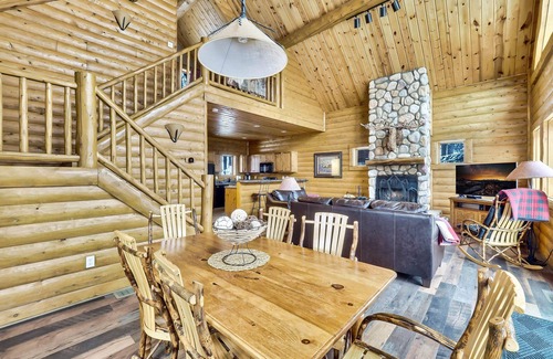 Boyne City Cabin | 2 Bedroom with an enclosed LOFT! Plus, a Newly Installed Hot Tub! Sleeps 8