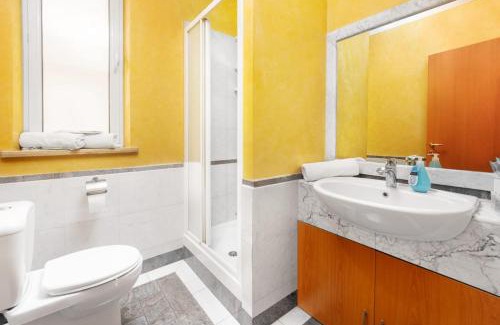 Kentron Apartment | 2 Bedroom with Great Balcony View