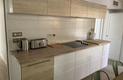 Arcachon House | 2-bedroom with pool, 2-minute walk from the sea in a park in middle of Arcachon