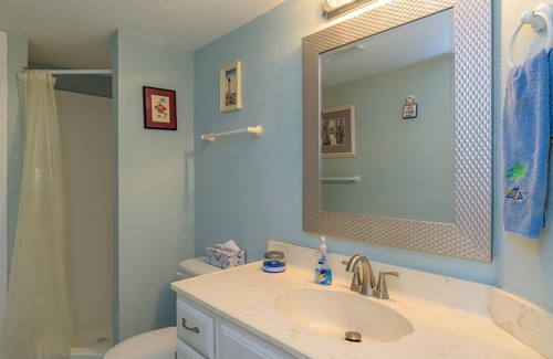 South Padre Island Condo | 2 Bedrooms 2 Bath Condo - Sleeps 6, Wi-Fi, Pool