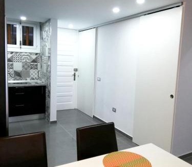 El Madronal Apartment | 2 bedrooms appartement at Playa de la Americas 400 m away from the beach with shared pool enclosed garden and wifi