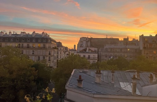 Quartier de la Folie-Mericourt Condo | 2 bedrooms apartment in the center of Paris, near Le Marais