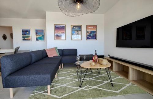 Vallauris Apartment | 2 bedrooms apartment Sea View Pool WiFi Parking CLIM