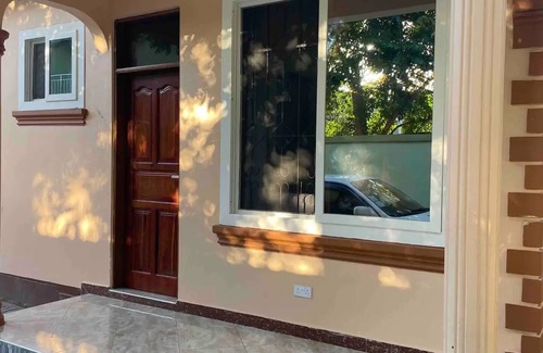 Mbezi Beach House | 2 Bedrooms Cozy Apartment Wi-Fi Hot Shower Netflix