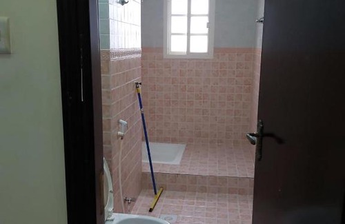 Salalah Apartment | 2 Bedrooms Flat- بناية العوادي للايجار اليومي غرفتين