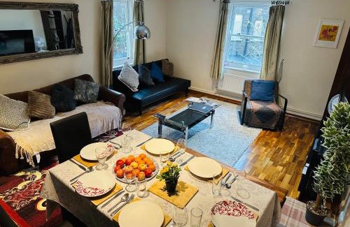 Earl's Court Apartment | 2 Bedrooms Plus Spacious Lounge Delightful Apartments by Kensington & Chelsea Desirable Locations SW