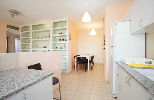 Ra'ananna Apartment | 2 bedrooms Raanana center REF 33