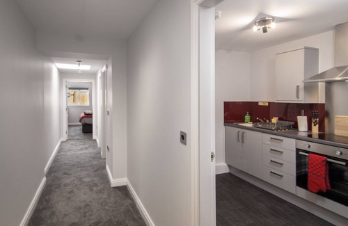 South Shore Apartment | 2 Bedrooms Sleeps 7 Near Top Blackpool Attractions
