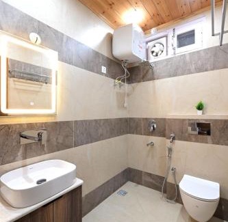 Fagu House | 2 bedrooms Sun Rise Pvt balcoy by Humble Stay