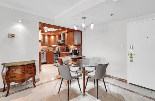 Mid Beach Apartment | 2 Bedrooms Unit OceanFront Resort The Alexander