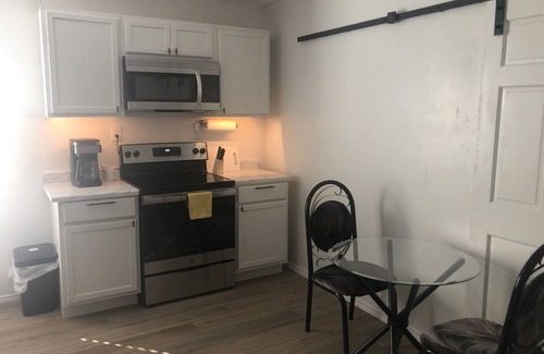 Clear Lake Condo | 2-bedrooms with its own bathroom and kitchen.nn