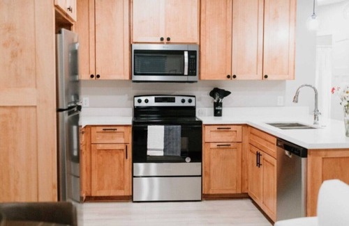 Council Bluffs House | 2 Beds + Green Space | Gated Community
