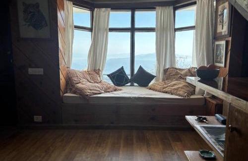 Kanatal House | 2 BHK Cottage w Mountain view Hilltop Hideaway