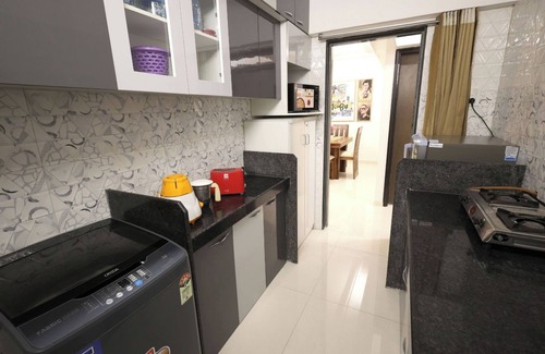Goregaon East Apartment | 2 BHK Service Apartment for Family Traveler