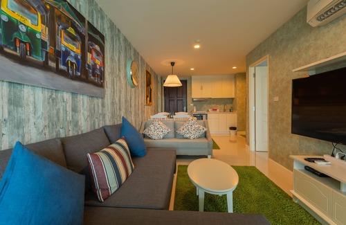 Cha-am Condo | 2 Bicycles with Sea View One BR Beach and Pool front Located In Cha-am Hua Hin