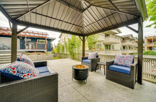 Alki House | 2 Blocks to Beach Park Cozy Seattle Townhome