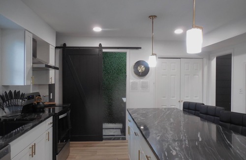 Morgantown House | 2 BR/2.5 Bath townhouse walking distance to stadium