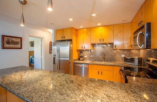 Kihei Condo | 2 BR/2 BA End Unit/all on 1 Level/2 Lanais/Prem Location/Awesome/Bld6-310