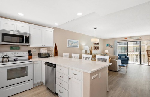 Midtown Ocean City Condo | 2 Br/2 Ba just remodeled at Wight Bay - 47th St, easy walking to beach and Seacrets!Has pool.
