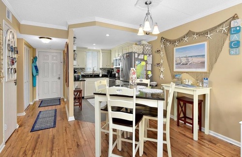 Midtown Ocean City Condo | 2 BR 2 BA King Master Suites, Located Close to Convention Center & Seacrets