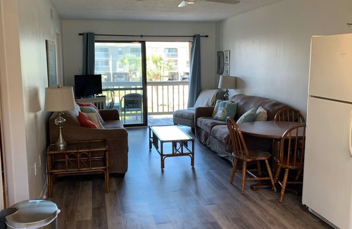 Orange Beach Condo | 2 Br, 2 Ba W/Boat Slip, Dock, And Pool nOrange Beach, AL