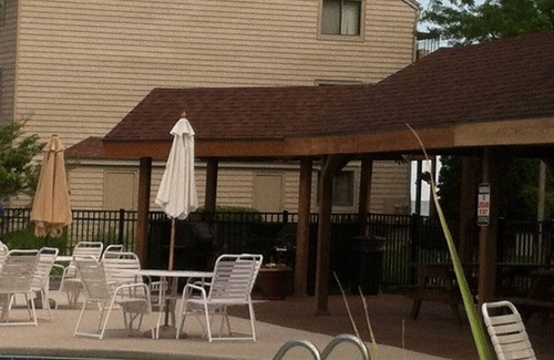 Port Clinton Condo | 2 BR -2Bath-1st flr unit-Pool- Book 2 might min weekdays in Sept for 20% off