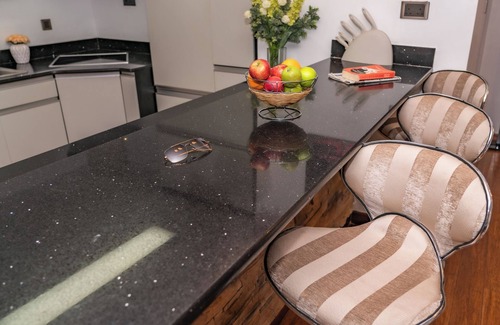 Central Business District Apartment | 2-br aptmt in the heart of Kilimani Nairobi with WiFi, Gym, pool and restaurant