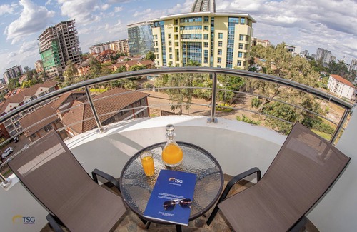 Central Business District Apartment | 2-br aptmt in the heart of Kilimani Nairobi with WiFi, Gym, pool and restaurant