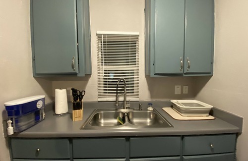 Central Oklahoma City House | 2 BR charming GH 5 mins from downtown, sleeps 4, availble for mid or long term.