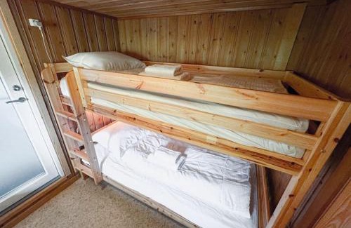 Streymoy House | 2 BR Cozy vacation home for 5 guests, Langasandur