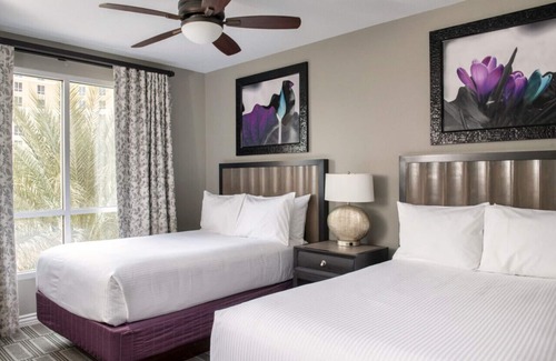 Las Vegas Resort | 2 BR Deluxe -Wyndham Grand Desert-1 Mile to Strip, Free Shuttle, 3 pools, & Gym