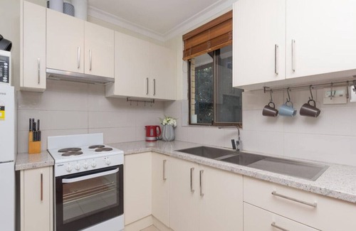 Mount Lawley Apartment | 2 BR getaway! 4.8km to CBD & 10km to airport