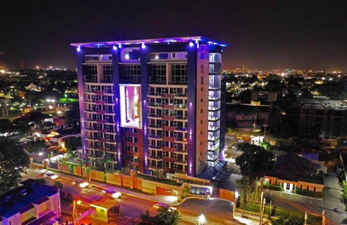 Saint Andrew Apartment | 2 BR Kingston Lux Apt with pool