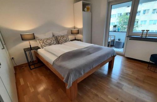 Neuschwabing Apartment | 2 BR- New, cozy apartment for 5 people