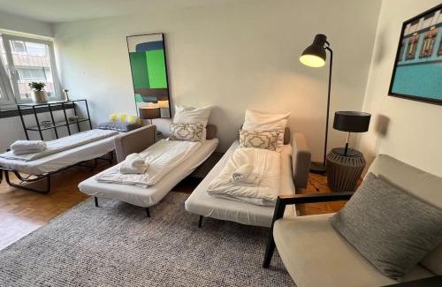 Neuschwabing Apartment | 2 BR- New, cozy apartment for 5 people