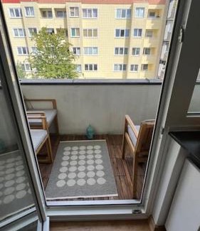 Neuschwabing Apartment | 2 BR- New, cozy apartment for 5 people