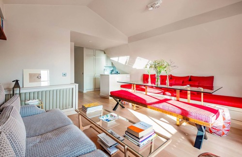 Chelsea Apartment | 2 BR refurbishhed penthouse - Sloane Square Chelsea
