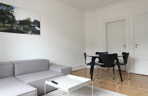 Frederiksberg C Apartment | 2-BR w/a balcony in Frederiksberg C - 189