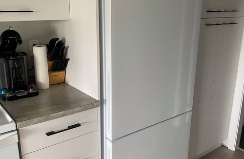 Colwood House | 2 BRDM MODERN Suite in Royal Bay w/Ocean View