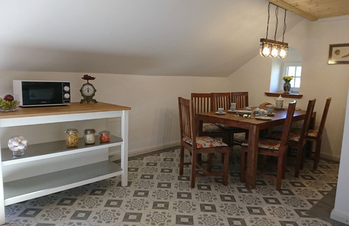 Ihlow Apartment | 2 combined vacation apartments for up to 7 people - separate use possible!