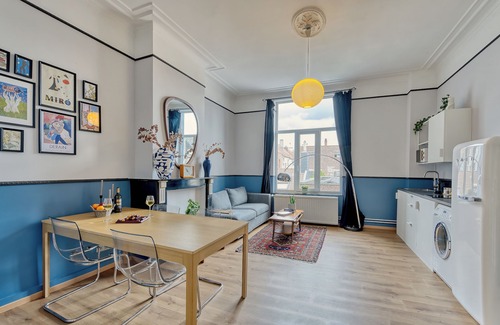 Brussels Apartment | 2/Comenstay.be/JACUZZI Romantic Vintage 1-bedroom Apartment for Couples or 5ppl