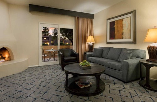 South Scottsdale Resort | 2 Comfortable Units, Perfect for Large Groups! Free Parking and Shuttle Service!