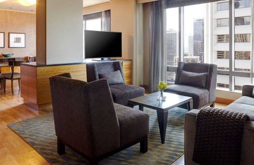 Downtown Seattle Hotel | 2 Connecting Suites at a 4.5⭐️ Hotel