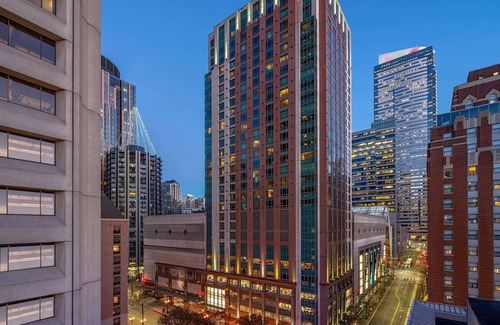 Downtown Seattle Hotel | 2 Connecting Suites at a 4.5⭐️ Hotel